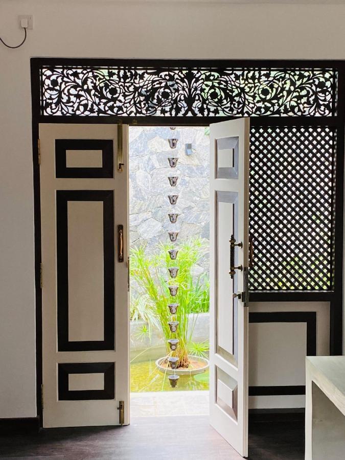Thaprobana Villa Tangalle - Private Villa Exterior photo