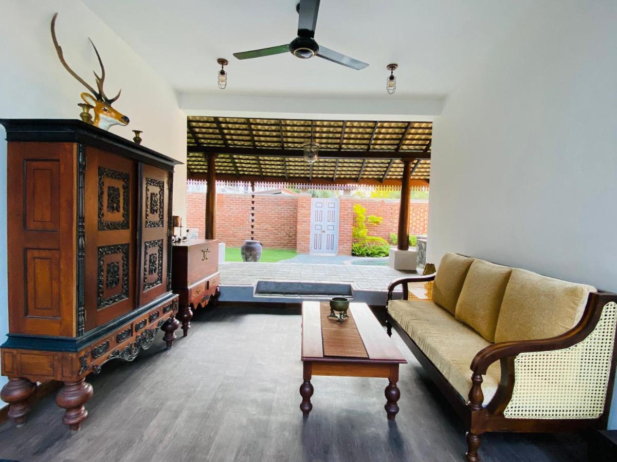Thaprobana Villa Tangalle - Private Villa Exterior photo